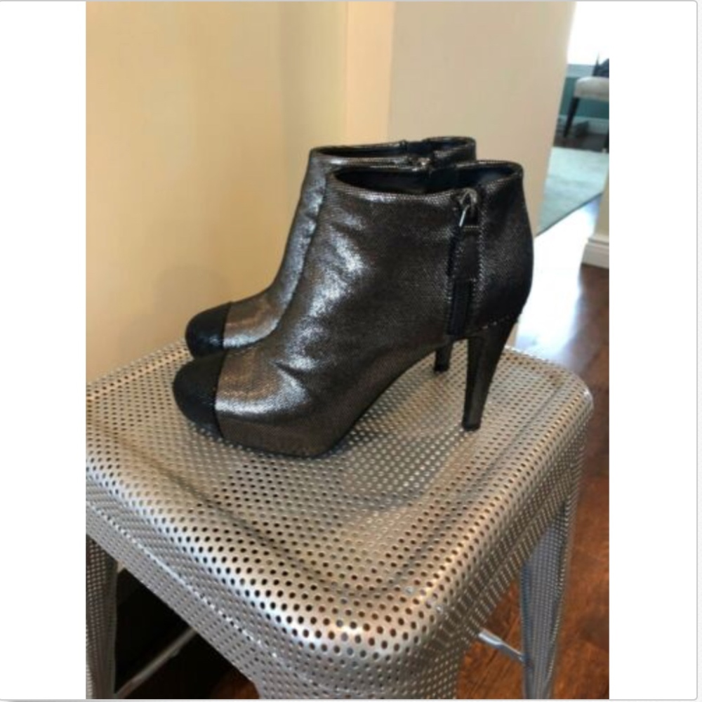 CHANEL Leather Stingray Effect Iridescent SZ 36.5